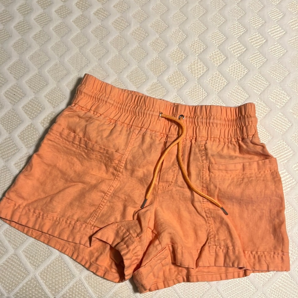 Athleta Cabo Linen 4” shorts size 8